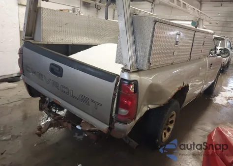 2006 Chevrolet Silverado 1500 Work Truck z USA, uszkodzony, nr VIN 3GCEC14X66G265276